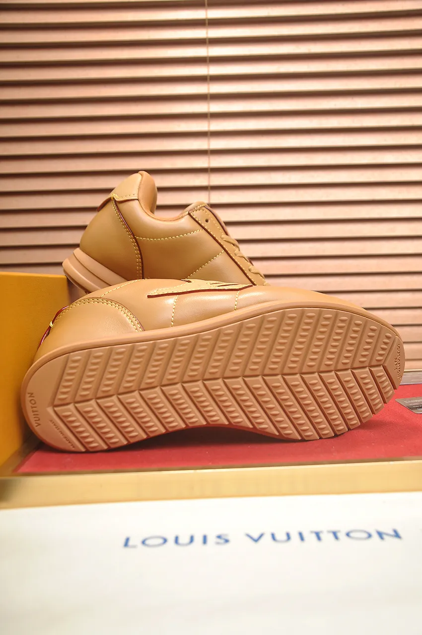 Men's men's shoes 💰700💶[LOUIS VUITTON] new original order 🍀LV Louis Vuitton * - top version of LV classic trendy shoes! Made of imported original fabrics, mesh lining, and original wear-resistant rubber foam outsole! High quality products! Size (female 35-40)